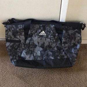 Adidas studio II duffel